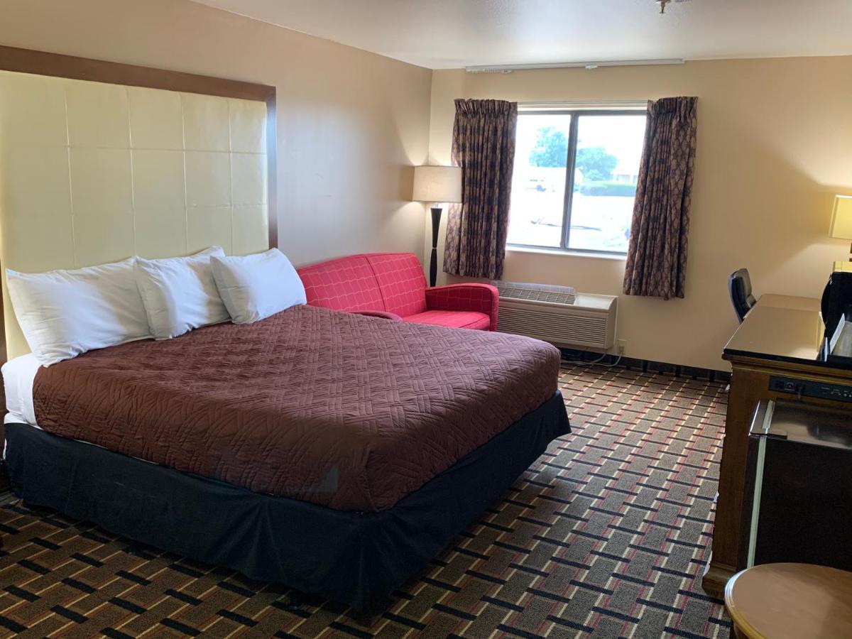 Heritage Grand Inn Canton Exterior photo