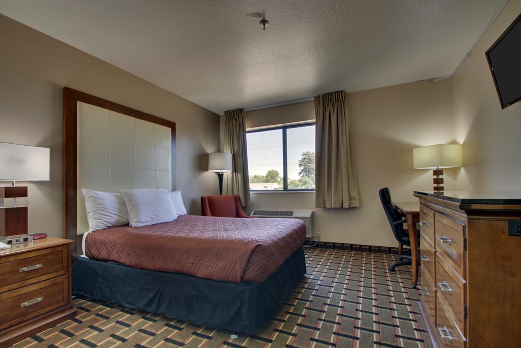 Heritage Grand Inn Canton Exterior photo