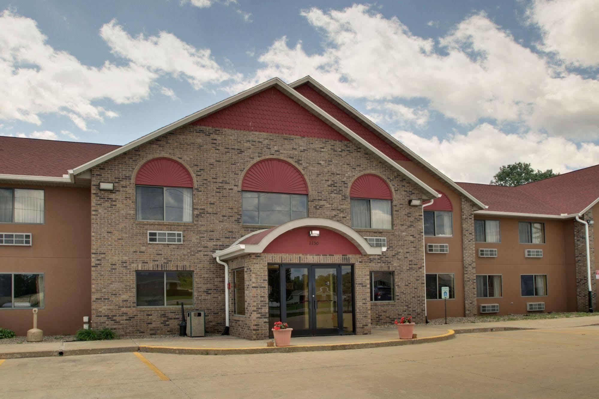 Heritage Grand Inn Canton Exterior photo